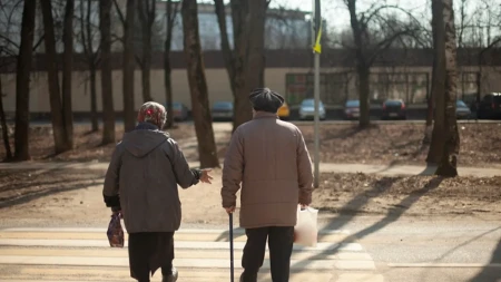 Penzioneri dobijaju novac već 3. novembra, neki čekaju još nekoliko dana - objavljen raspored isplata