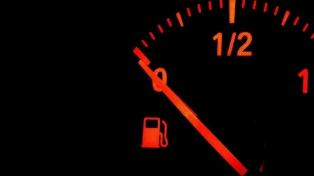 Pri kojoj brzini automobil troši najmanje goriva? Odgovor bi mogao da iznenadi vozače