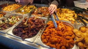 Kraj za poznati lanac brze hrane - telefonske linije isključene, katanci na vratima svih restorana