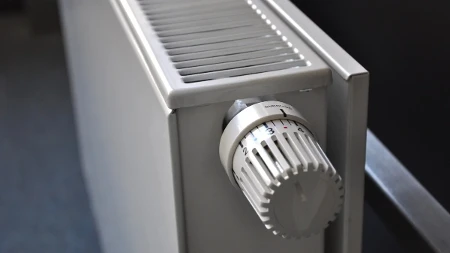 Radijator šušti ili čudno miriše? Razlog je često bezazlen, ali postoji i znak za uzbunu