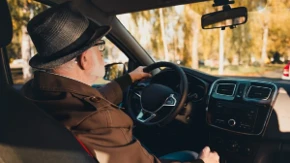 Najbolji polovni automobili za penzionere - jeftini, praktični i laki za vožnju