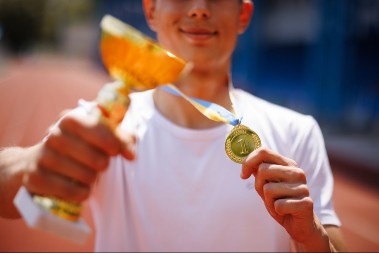 Skandal na Zimskim olimpijskim igrama - medalje pucaju i lome se, organizatori priznali grešku