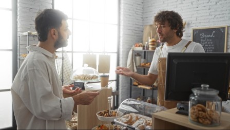 "Ovo više nema smisla“ - Hrvat pobesneo zbog cene obične kifle (FOTO)