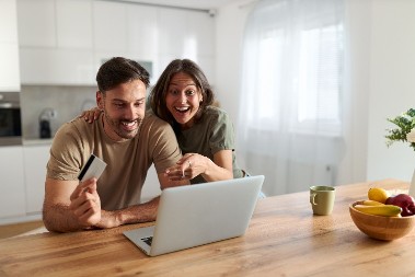 Treba vam novac odmah? Keš kredit stiže za 60 minuta, dovoljna je lična karta