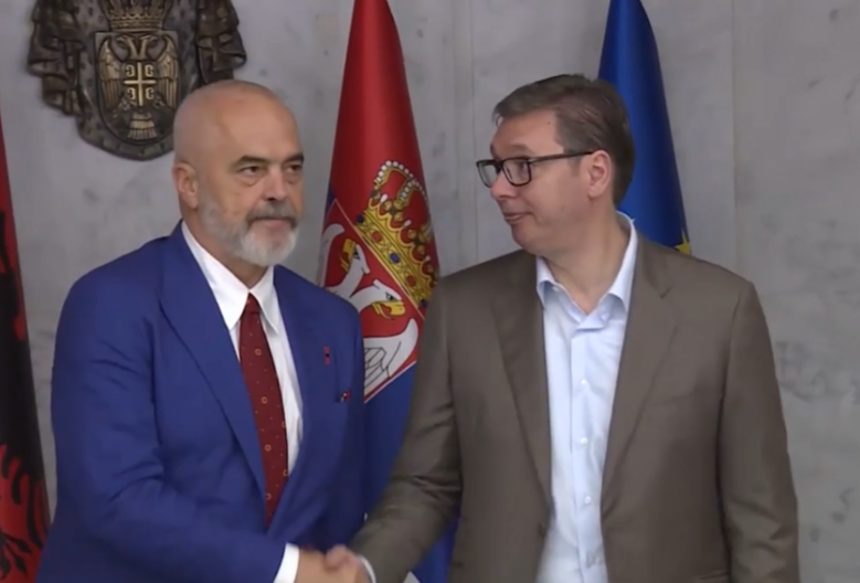 "Nismo naivni" - Ugledni nemački list objavio je zajednički tekst Vučića i Edija Rame