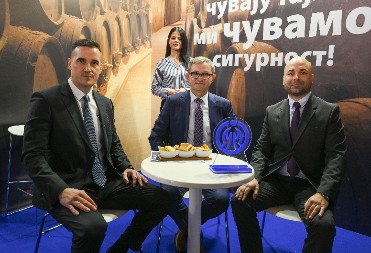 Podrumi pića čuvaju tajne, „Dunav“ čuva sigurnost! Paket osiguranja – pouzdan oslonac od voćnjaka i vinograda do potrošača