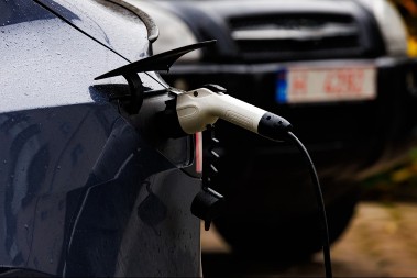 Država subvencioniše kupovinu električnih automobila - Prijave od 1. marta, iznosi do 5.000 evra kroz eUpravu