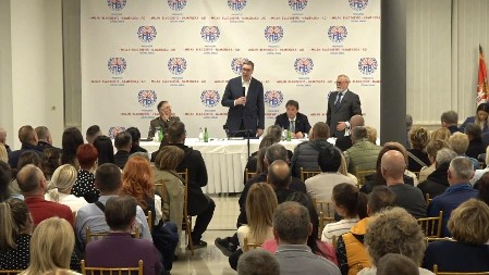 Vučić: "Država će pomoći dva nova investiciona ciklusa u fabrici 'MB-Namenska' Lučani"