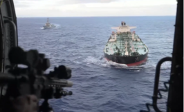 Cena nafte se odmah promenila - prvi tankeri su prošli kroz Ormuski moreuz