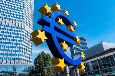 ECB zadržala tri ključne kamatne stope, ali upozorava na krizu 