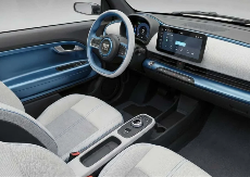 Legendica živi - Peglica za 21. vek je mali praznik za oči (FOTO)