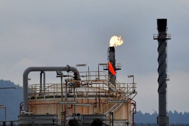 Nafta na putu ka rekordu- bareli bi mogli dostići 150 dolara