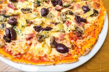 "Na ćošku u Beogradu" nekad radila prva picerija - recept osvojio Beograđane a cena obarala sa nogu 