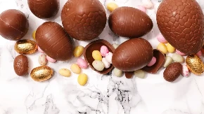 Šok za ljubitelje čokolade - potrošači će slatkiše plaćati oko 100 odsto skuplje 