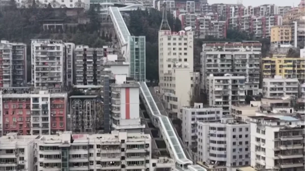 Najduže pokretne stepenice na svetu - jedinstveno putovanje dugo 905 metara (VIDEO)