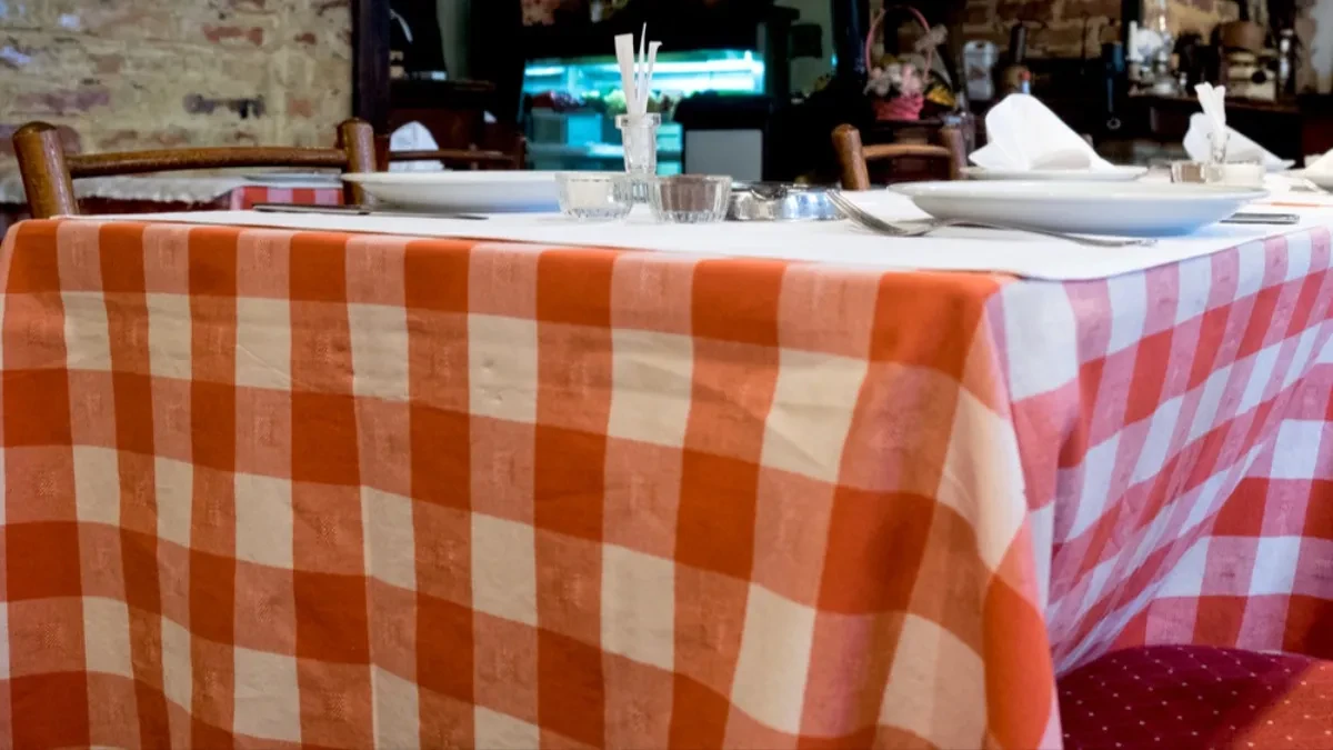 Nekada puna muzike i gostiju, danas prazna - legendarna kafana ide na prodaju 