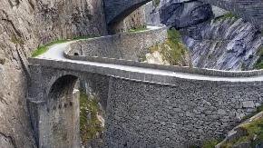 Ne zovu ga slučajno "Đavolji most" - bio je pakao napraviti ga (VIDEO)