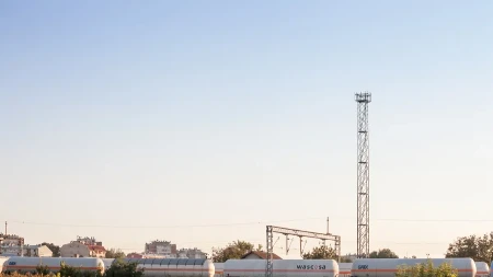 Rastu tenzije, skače i cena nafte - poskupela je za više od 6 odsto