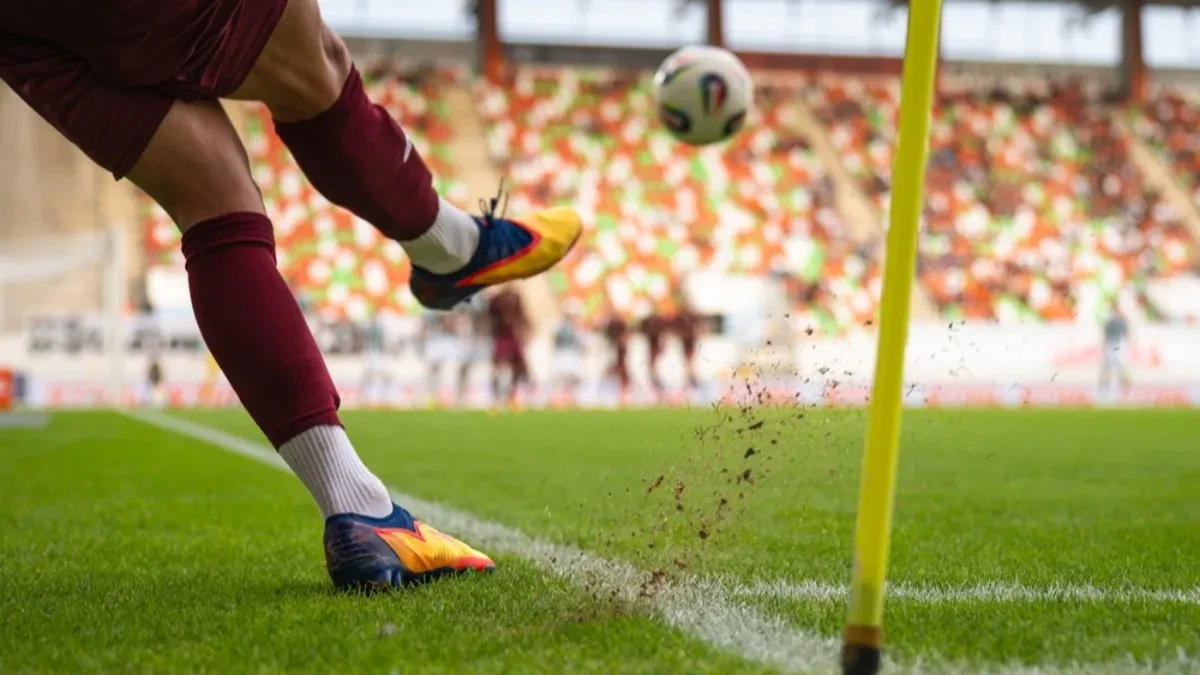 Trka bogatih se ne smiruje, fudbaleri menjaju igru - od terena do vlasničkih fotelja