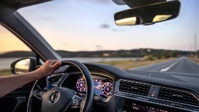 Kinezi osmislili WC u automobilu - rešenje za duge vožnje i zastoje