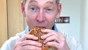 "Moja mama je kriva za sve" - konačno se oglasio šef Mekdonalsa povodom katastrofalnog nastupa