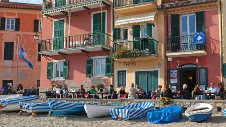 Italija krije raj za koji skoro niko ne zna - grad između dva mora zaludeo turiste