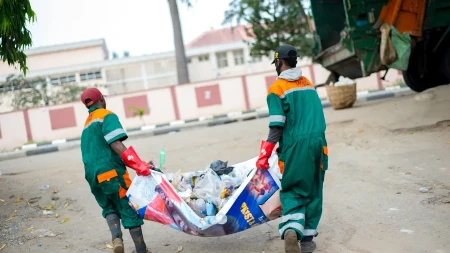 Njihovi uslovi rada su užasni, malo zarađuju, ali obavljaju važan posao 