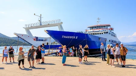 Grčka presekla - stanovnici besni zbog turista, vlada uvodi oštre mere da spasi ostrva