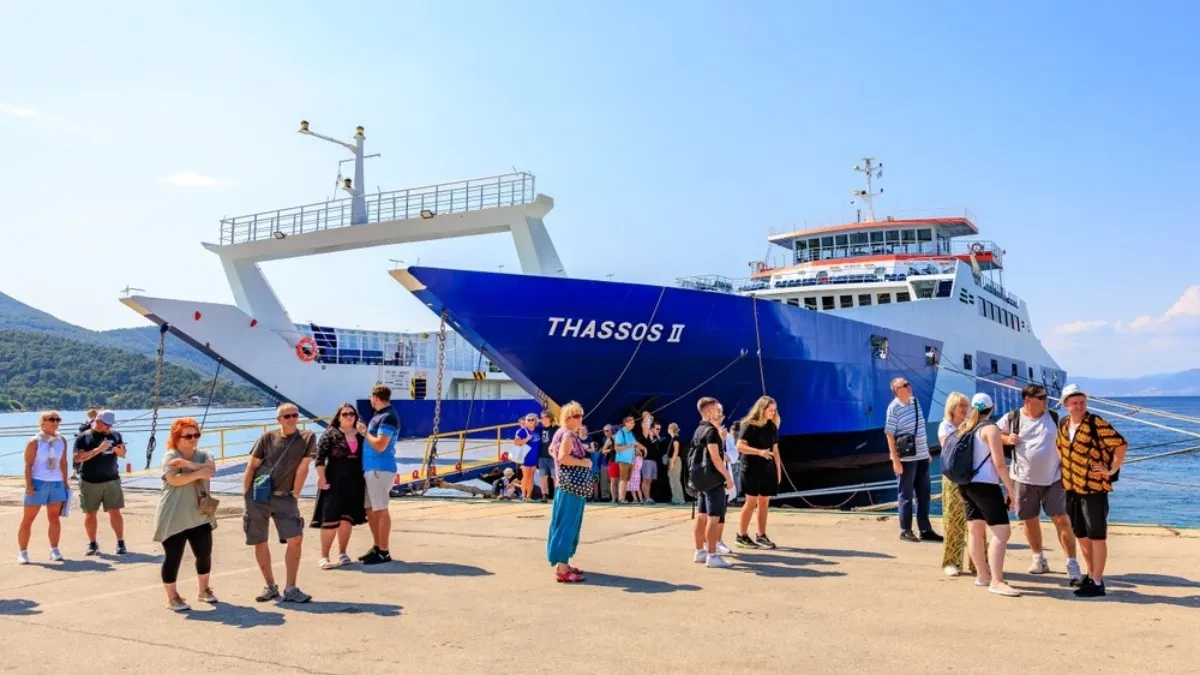 Grčka presekla - stanovnici besni zbog turista, vlada uvodi oštre mere da spasi ostrva