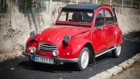Vraća se legendarni Spaček - postaje jeftin električni automobil