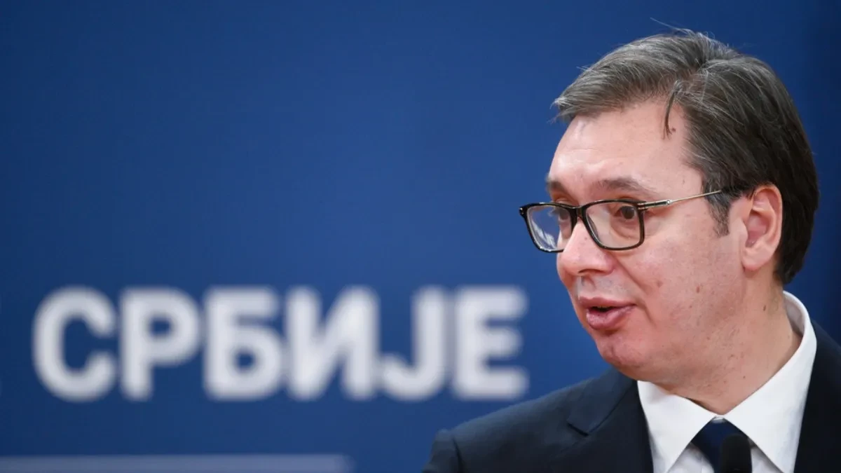 Vučić: "MOL će morati da drži rafineriju ako hoće da kupi NIS"