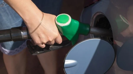 Da li zaista godinama sipamo gorivo u pogrešno vreme - zbog ovoga možda plaćamo više nego što bi trebalo