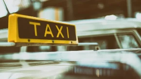 Vožnja taksijem naplaćena čak 2.500 evra - turisti danima nisu znali da su prevareni u Parizu