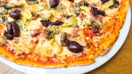 Velika prodaja u svetu brze hrane - Pizza Hut menja vlasnika za 2,7 milijardi dolara