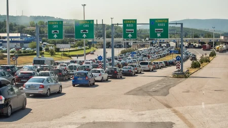 EES sistem izaziva zastoje na granicama - turisti masovno otkazuju putovanja