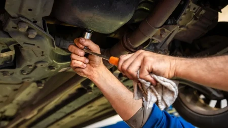 Posledice rata stižu do fabrika automobila - preti nestašica ulja i lakova