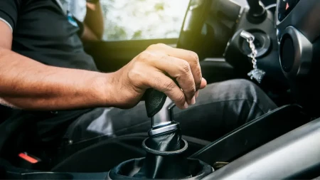 Na koliko kilometara treba menjati ulje - zlatno pravilo koje spasava menjač 