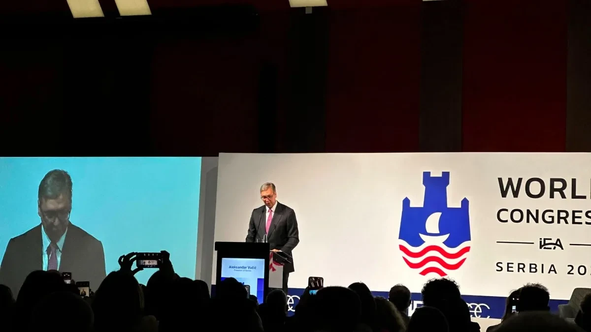 Vučić: "Male i srednje zemlje uspevaju kada su otvorene i sarađuju sa svetom"