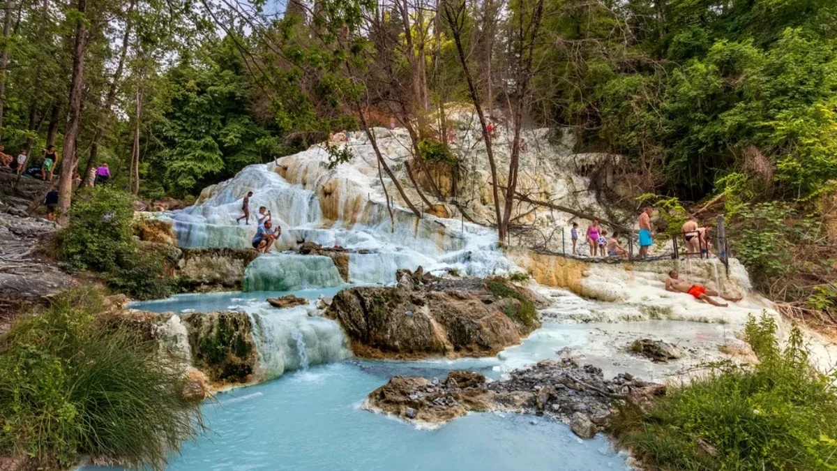 Zaboravite spa centre - reka koja pravi prirodne termalne bazene, a kupanje je besplatno