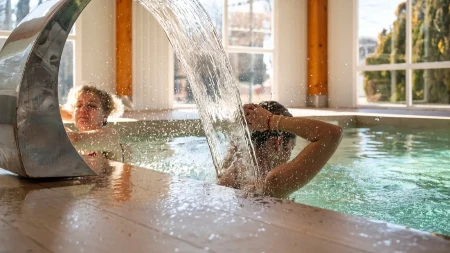 Smeštaj od 1.500 dinara, kafa 100, a ručak od 800 - ova banja u Srbiji postaje hit među turistima