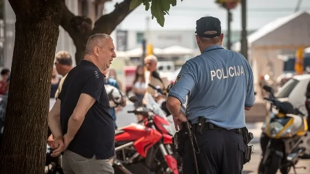 Mnogi Srbi ovo rade na putu ka moru, a kazne u Hrvatskoj idu i preko 2.000 evra