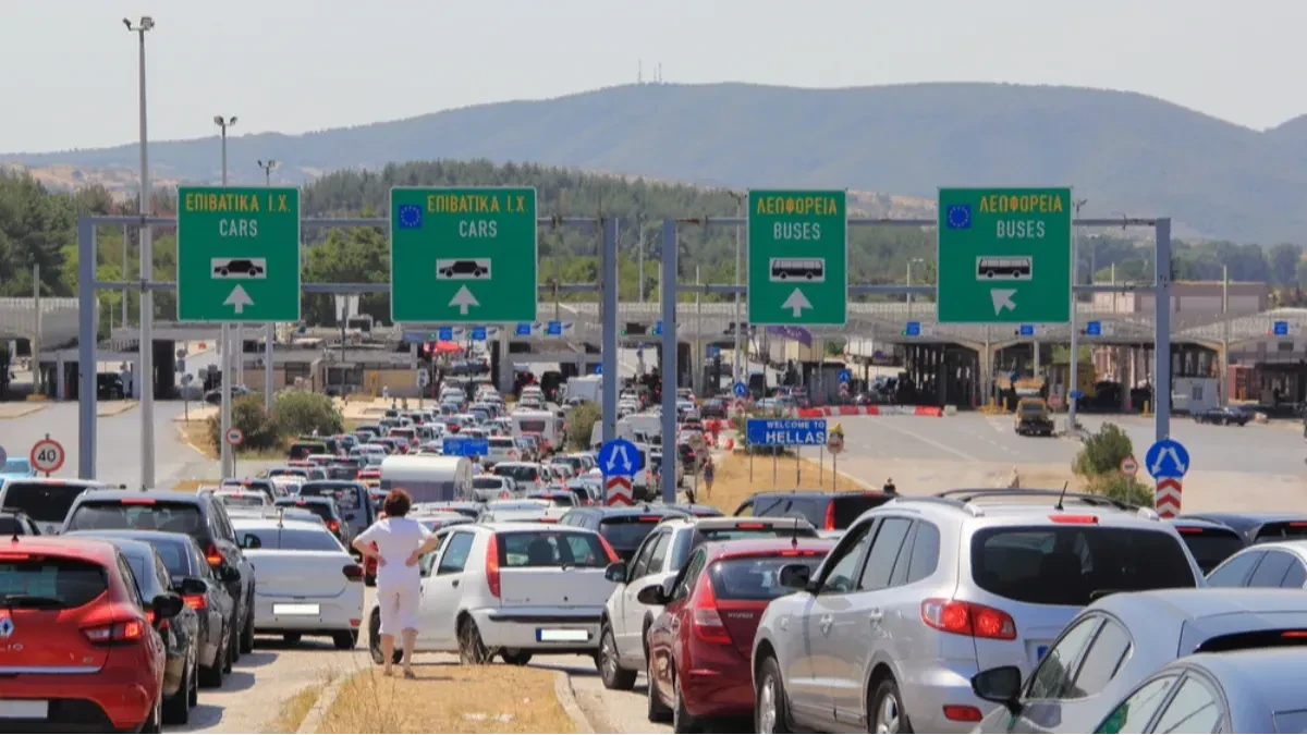 Kolone na Evzoniju i Dojranu - čeka se više sati 