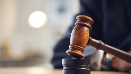 Prevarila banku za 44 milijarde dolara, sada joj rasprodaju jahte, luksuzne automobile i Birkin torbe