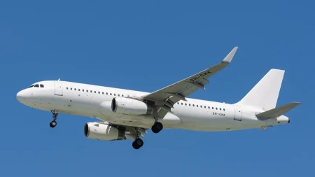 Belgija ponovo uspostavila avio-saobraćaj - putnici noć proveli na aerodromu