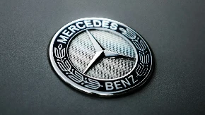 Mercedes pod pritiskom - loša godina, loši prihodi, radnicima odložena isplata dodatka 