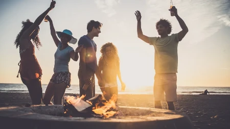 A nas prozivaju da smo paradajz turisti - pogledajte šta na plaži sprema lik u Francuskoj 