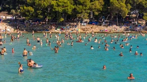 "Bezobrazno skupi" - Hrvat priznaje da je Jadran preskup, šta onda da očekuju turisti