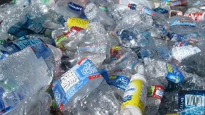 Proces košta manje od dolara - od plastičnog otpada napravili su gorivo za avione
