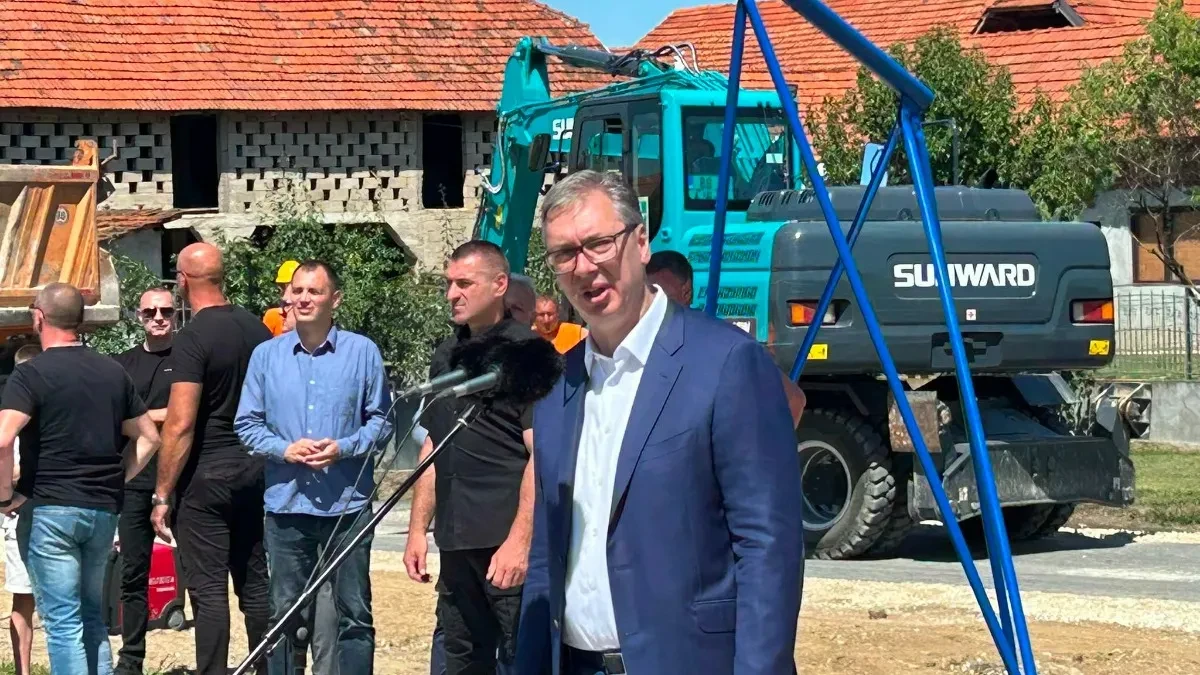Vučić o razvoju Srbije: "Nije dovoljno ulagati samo u velike gradove, moramo pomoći siromašnijim mestima"