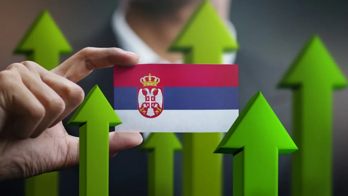 Fitch potvrdio kreditni rejting SRB na nivou BB+ uz pozitivne izglede za povećanje
